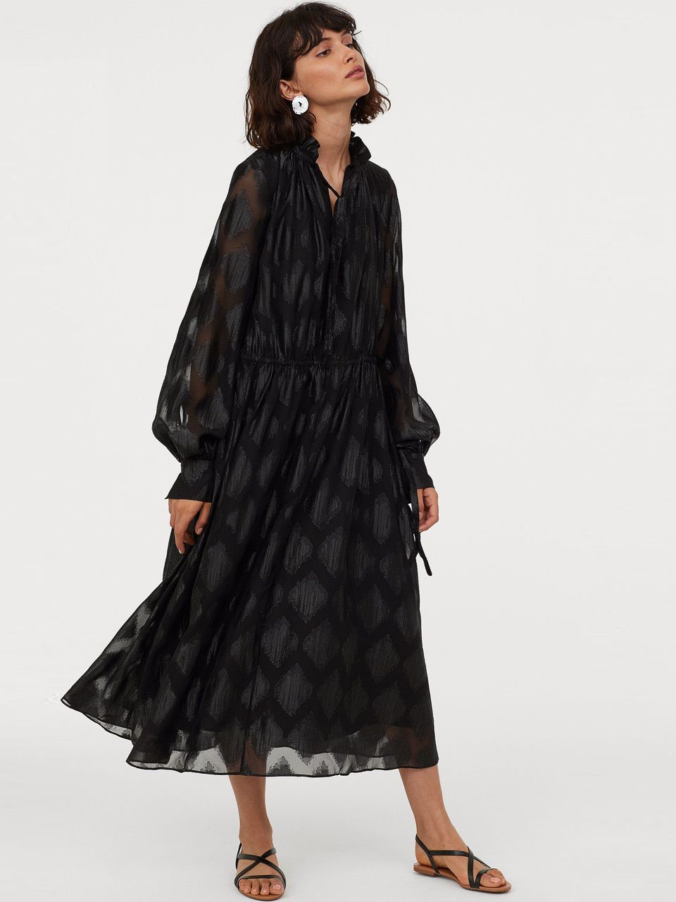 

Платье H&M 0782088-0 38 Черное