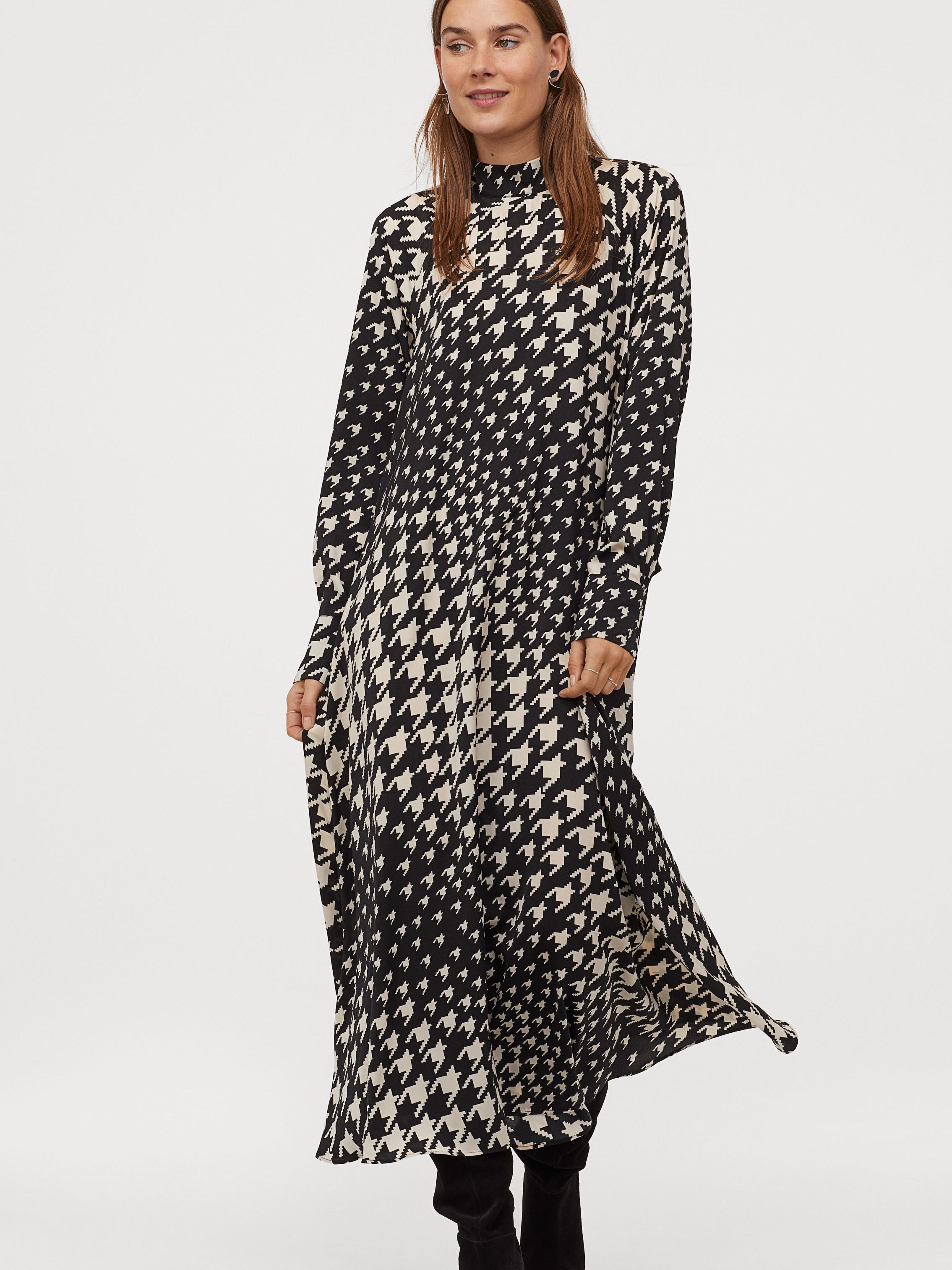 

Платье H&M 0829078-1 S Черное
