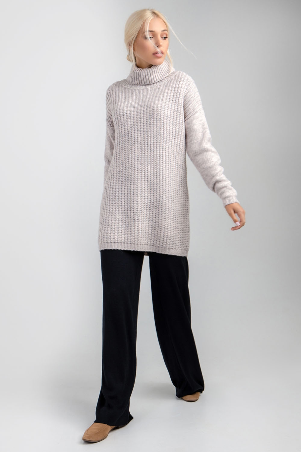 

Свитер LYTVYN 1500 44-48 Бледно-розовый меланж