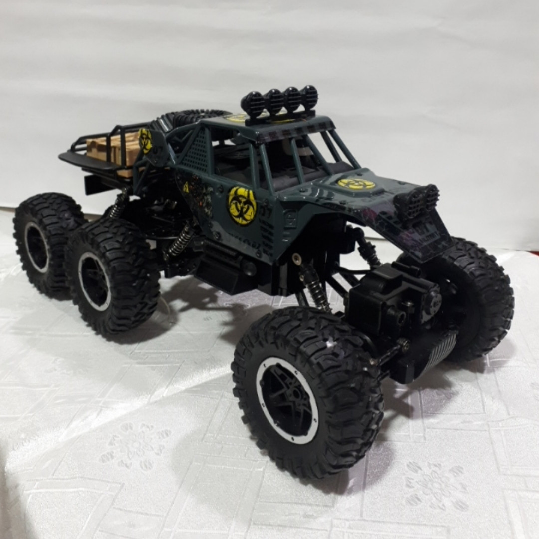 

Джип на радиоуправление big foot 6 ти колесный Jaki 689-369 полный привод амортизация