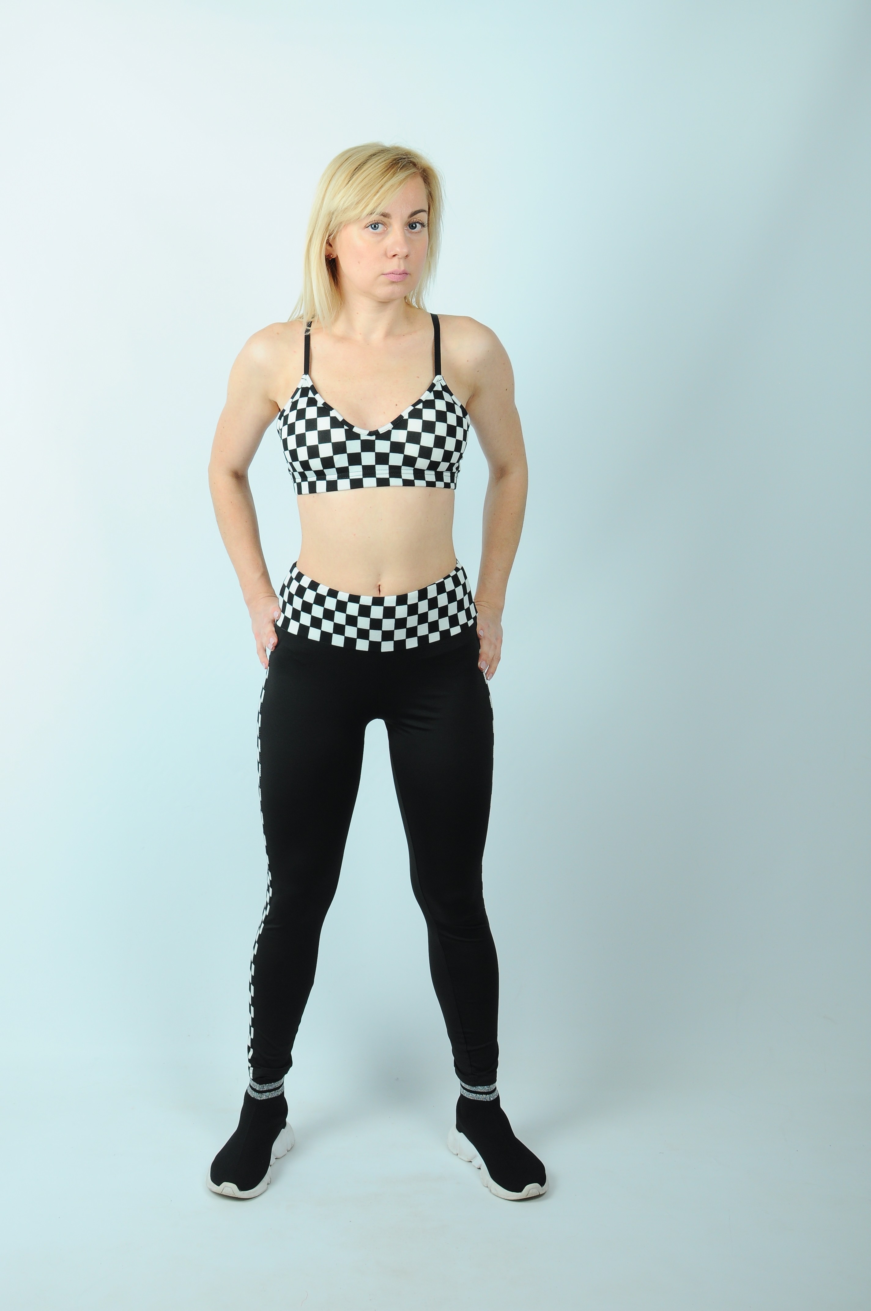 

Комплект KLARA&KARL L черный в шахматы(3018)