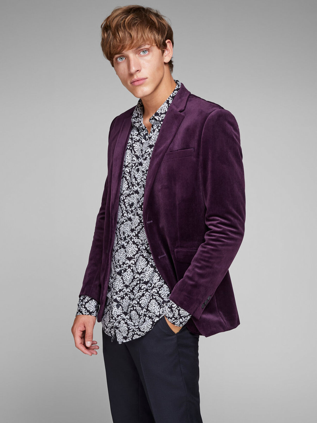 

Пиджак JACK&JONES М0106569 цвет фиолетовый L