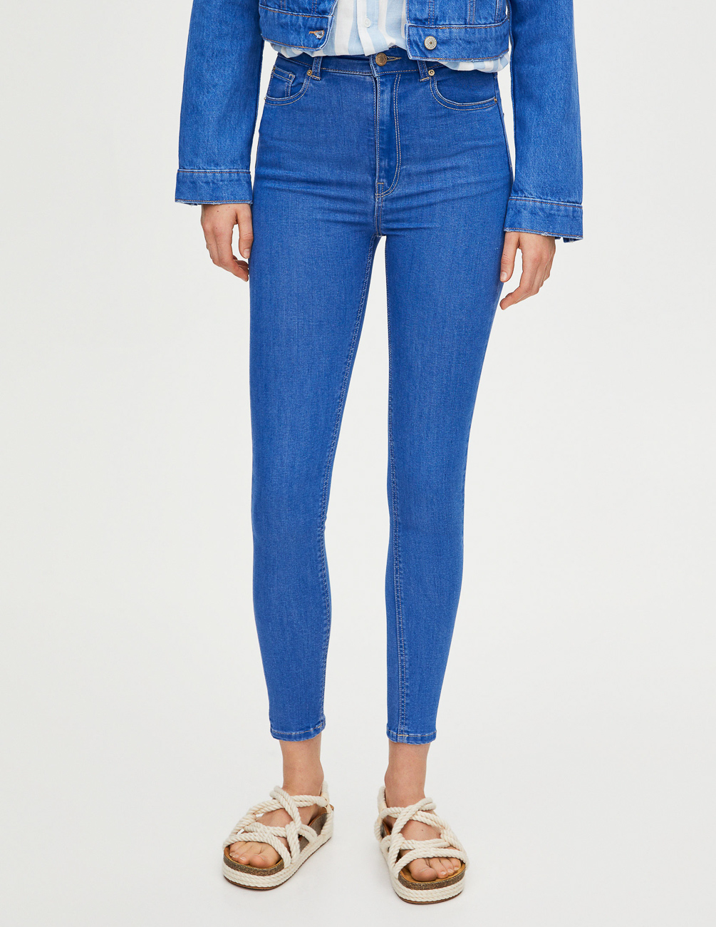 

Джинсы PULL & BEAR Ж1053165 (5683/309/402) цвет синий M