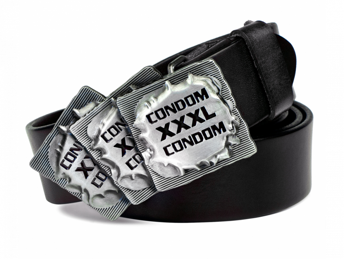 

Кожаный ремень с пряжкой "Condom XXXL"