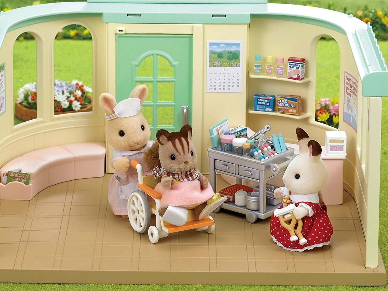 

Игровой набор Sylvanian Families Медсестра с креслом-каталкой (5094)