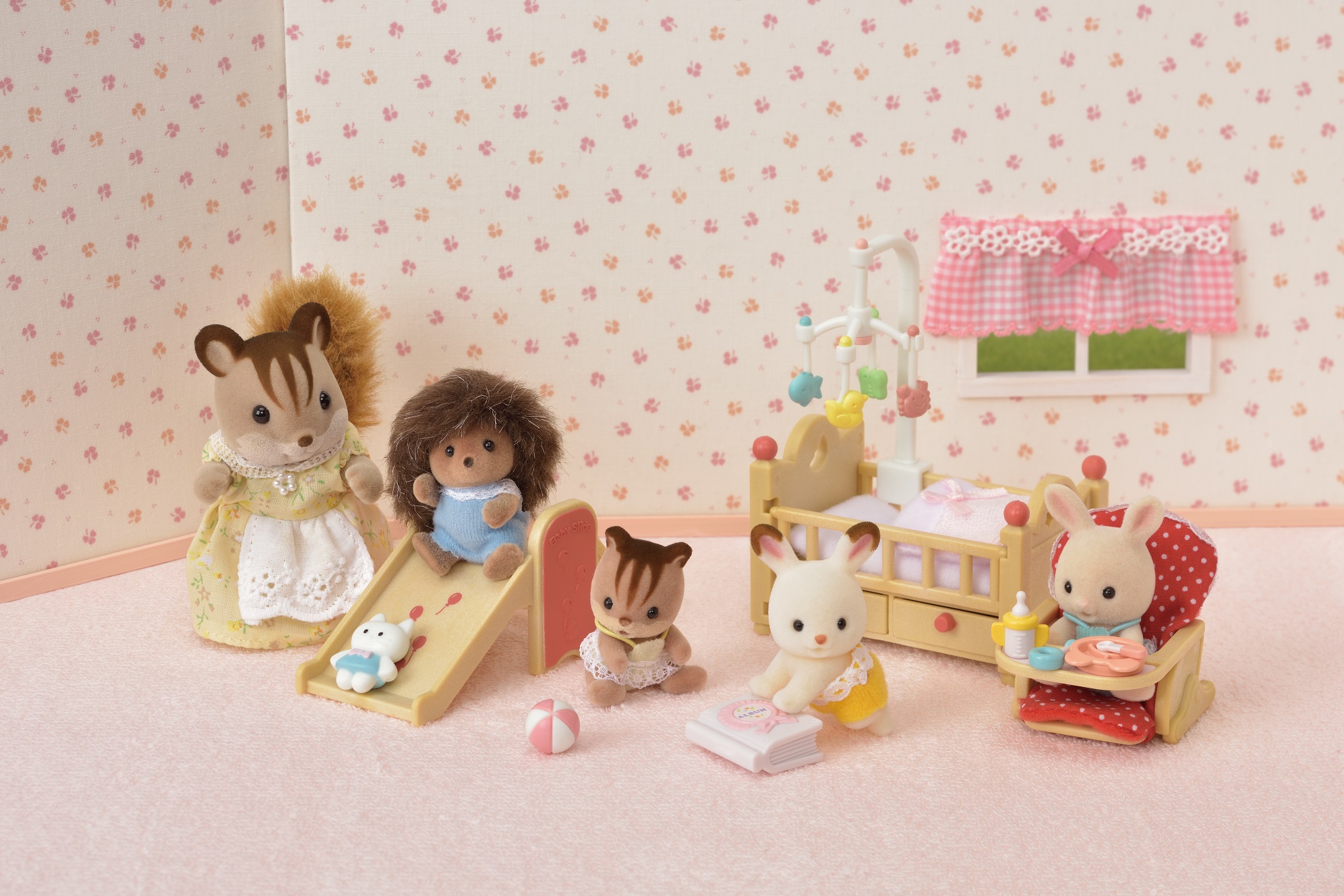 

Игровой набор Sylvanian Families Детская комната (с горкой) (5288)