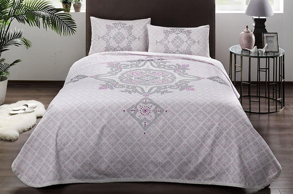 

Комплект постельного белья полуторный TAC Elegance Lilac с покрывалом-пике