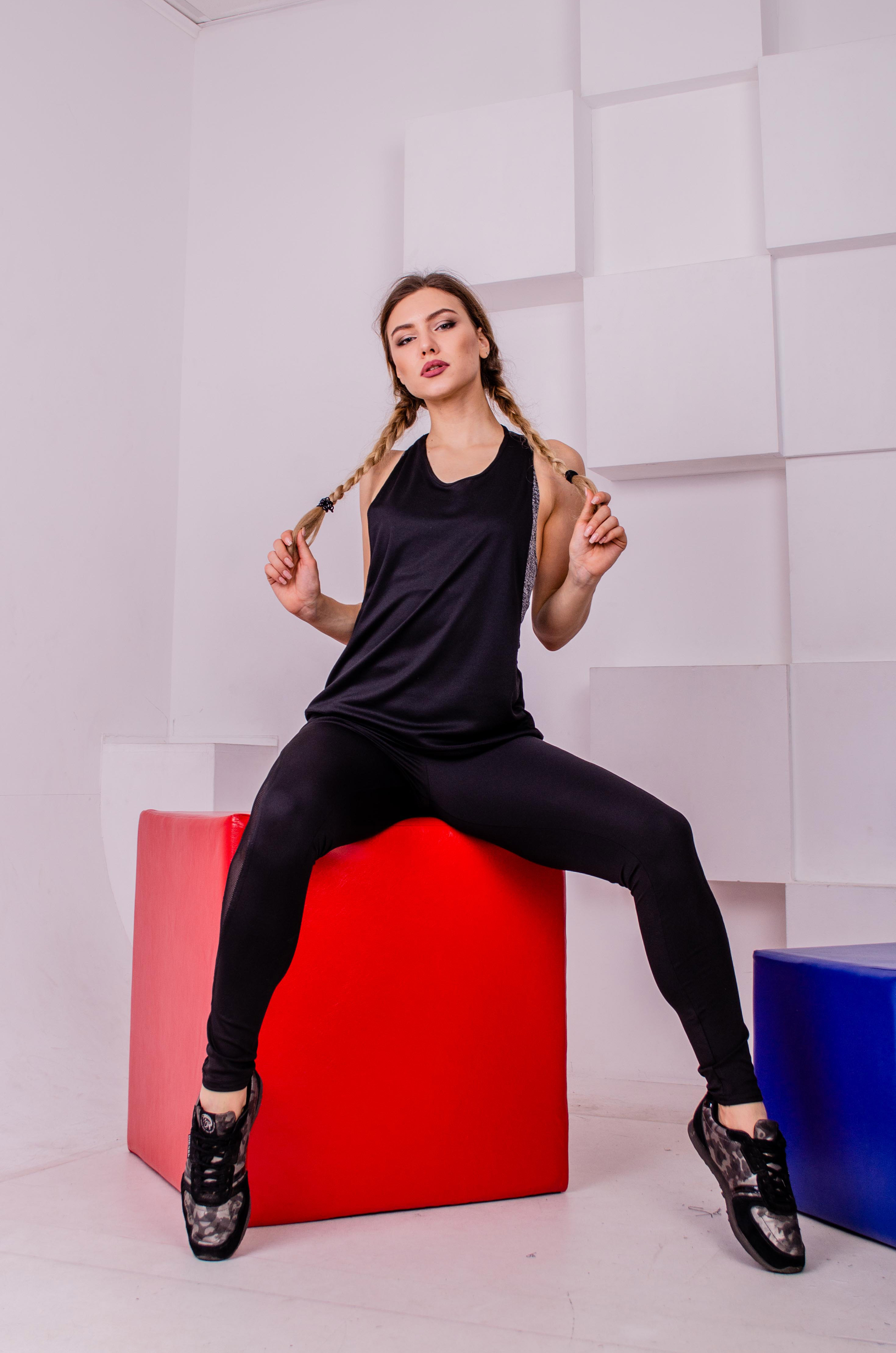 

Комплект для фитнеса (лосины, топ,майка) LoveFit c3tm181 XL черно-серый