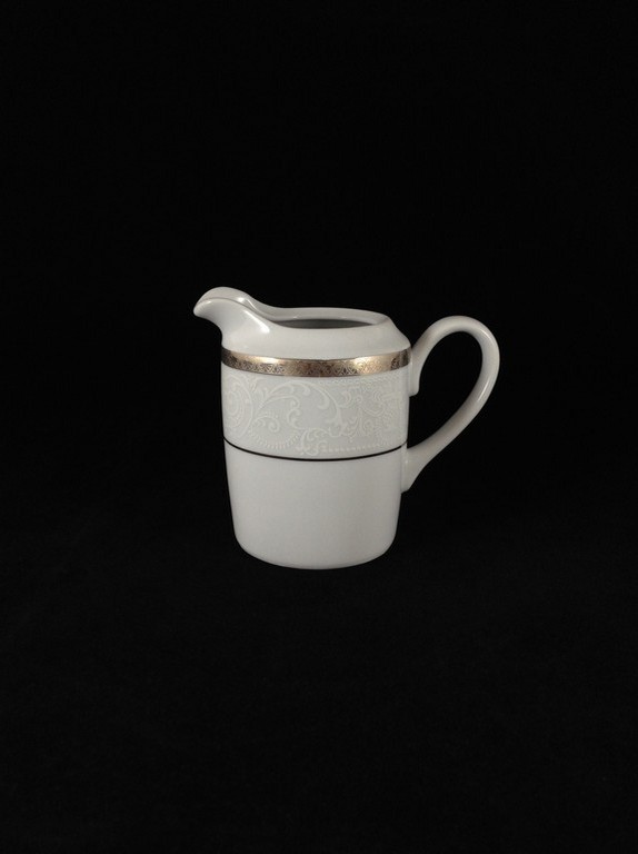 

Сливочник 0.24 л. Moritz Zdekauer фарфор 682 Nela