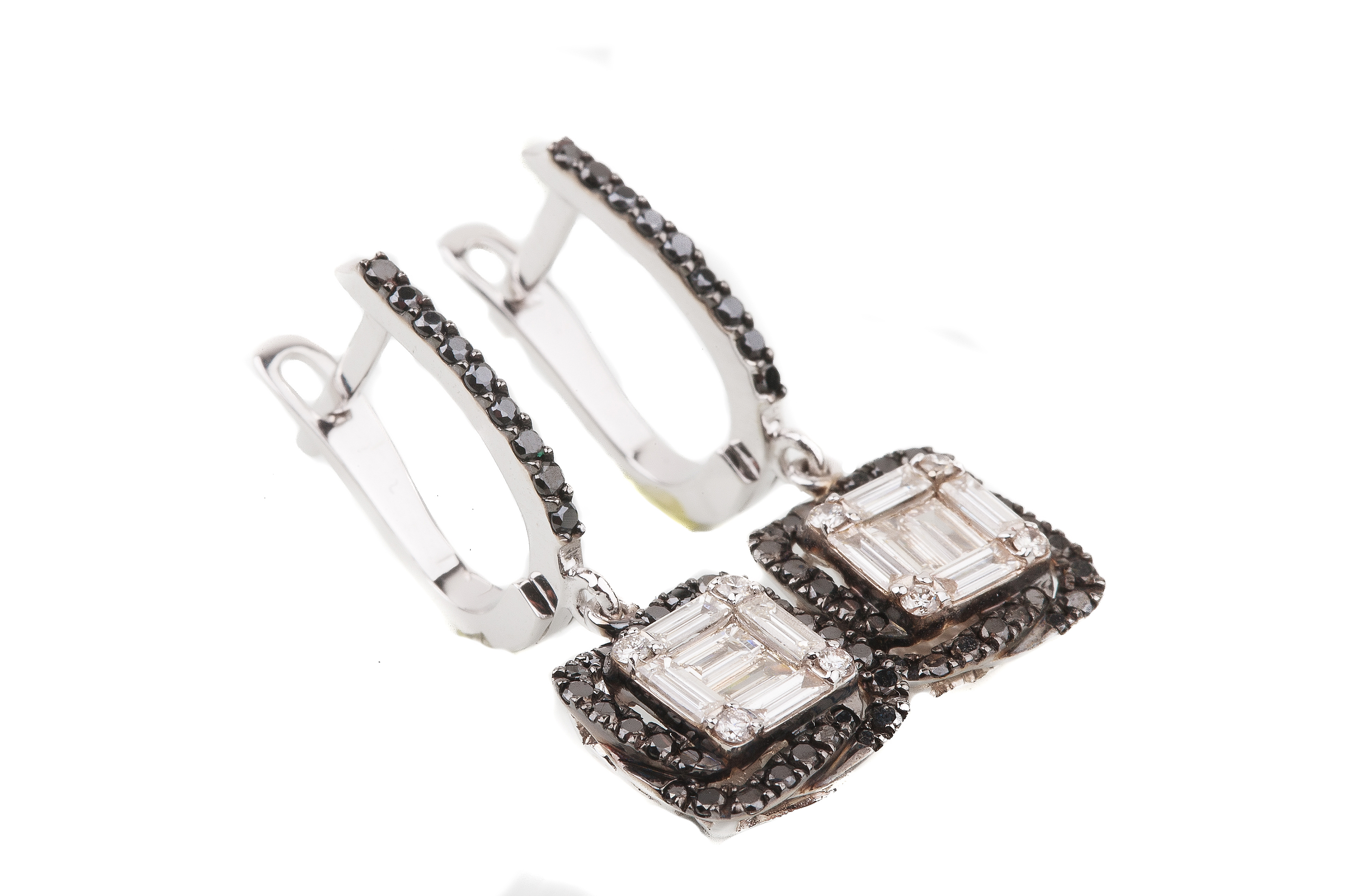 

Золотые серьги с бриллиантами KR21619 Диамант