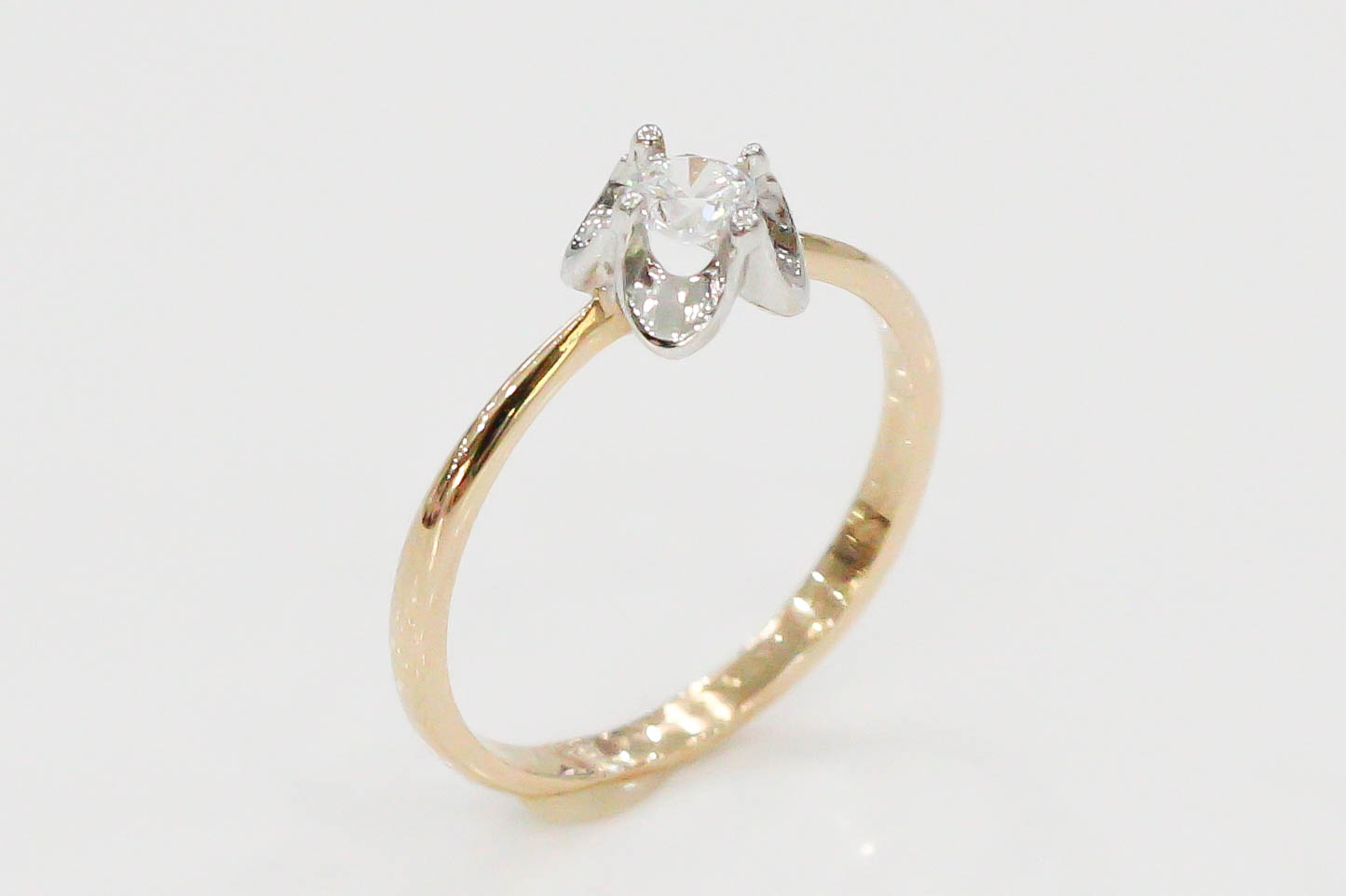 

Серебряное кольцо "Т" с эмалью K11873 Диамант, 17 размер