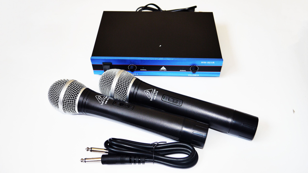 

Радиосистема 2 микрофона Behringer WM-501R