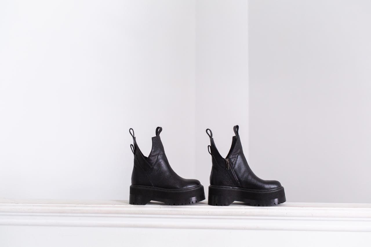

Ботинки женские кожаные Shoozi bench МАРТИ ФЛО черные 39