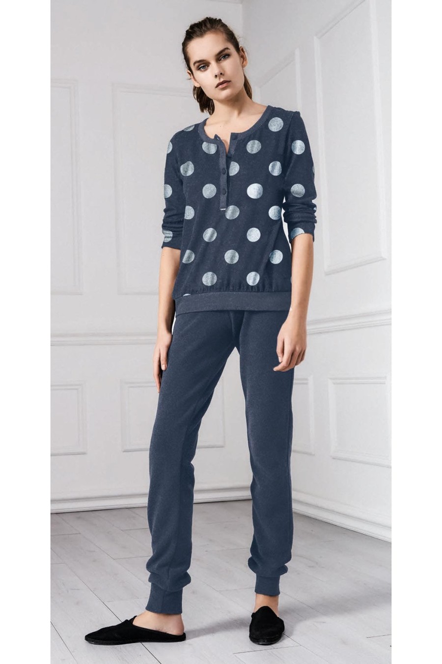 

Комплект: джемпер и брюки Lormar 42(S) Антрацит