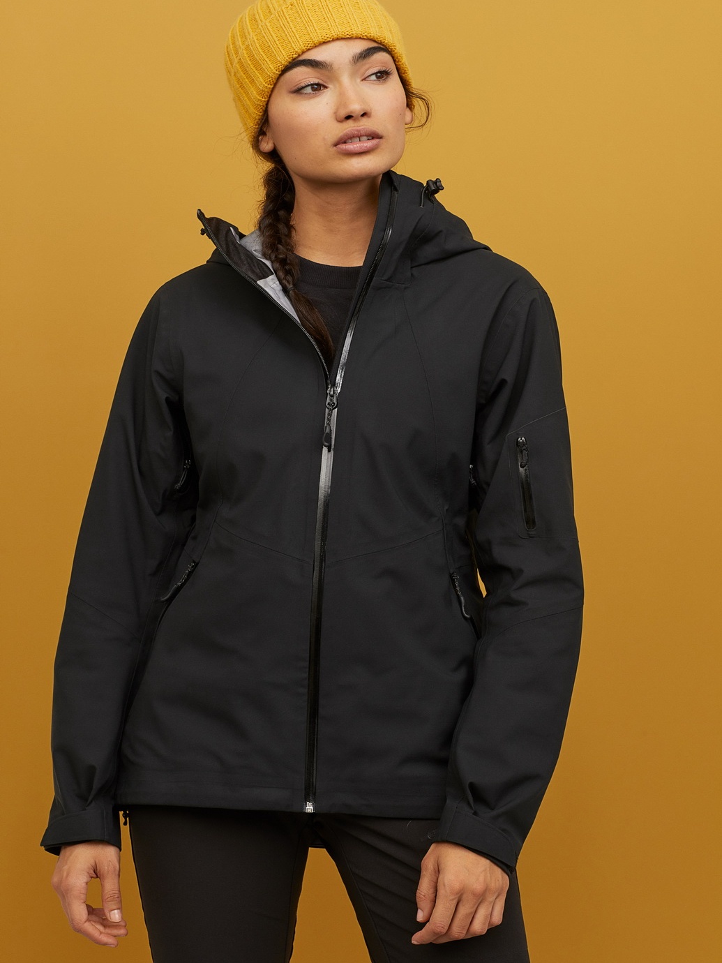 

Куртка H&M Sport 0501914-9  Черная, Куртка H&M Sport 0501914-9 34 Черная