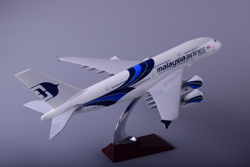 

Модель самолета Shantou Tongde Airbus A380 45см Malaysia Airlines