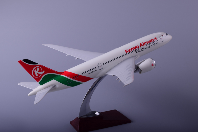 

Модель самолета Shantou Tongde Boeing 787 Kenya Airways 43см