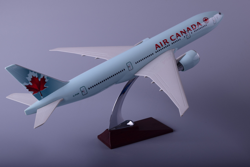 

Модель самолета Shantou Tongde Boeing 777 Air Canada 47см