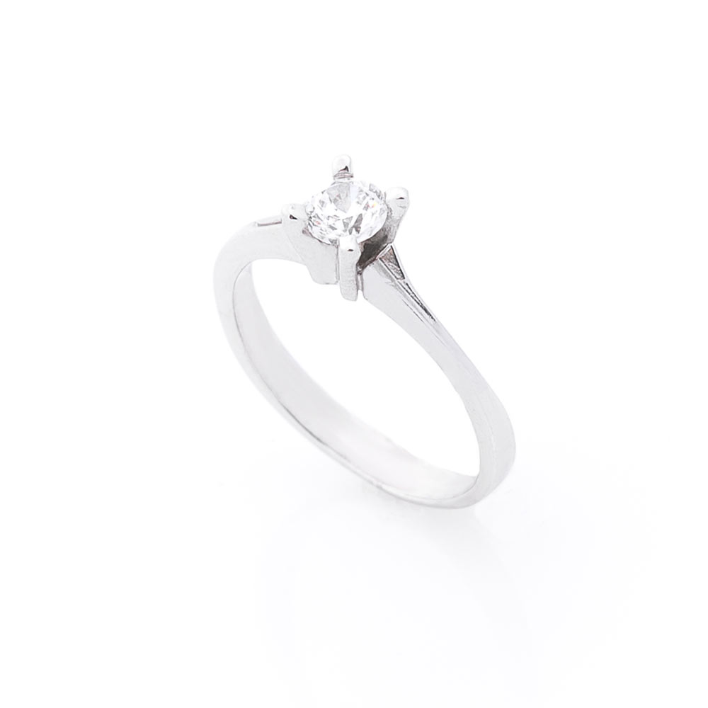 

Серебряное кольцо ОНИКС с фианитом 18 мм (вес 1.9 г) модели пр-11886-1,9-18