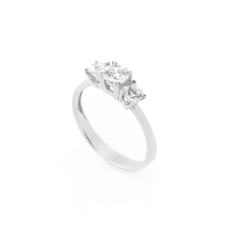 

Серебряное кольцо ОНИКС с фианитами 17 мм (вес 2 г) модели пр-111596-2,0-17