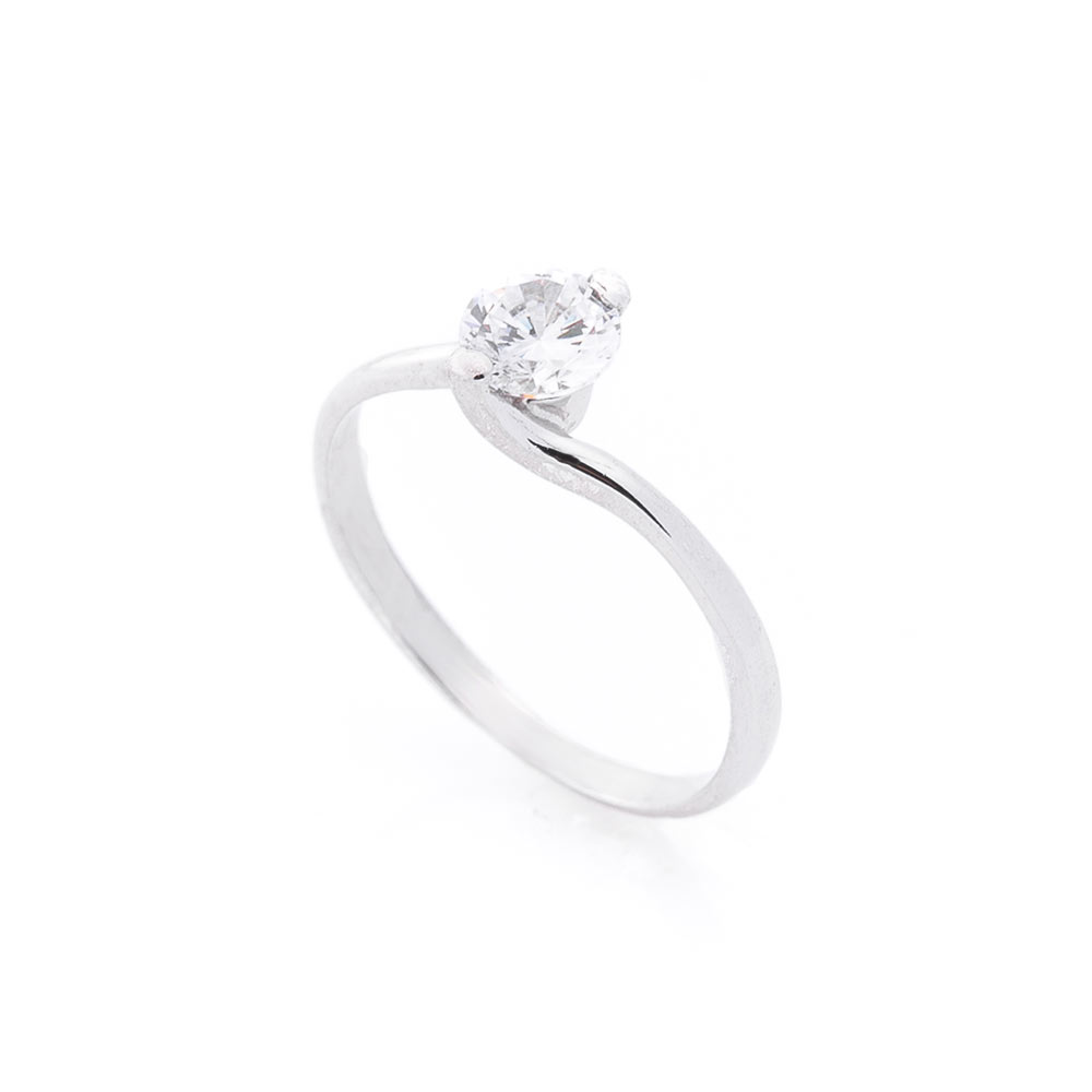 

Серебряное кольцо ОНИКС с фианитом 17 мм (вес 1.6 г) модели пр-11925-1,6-17
