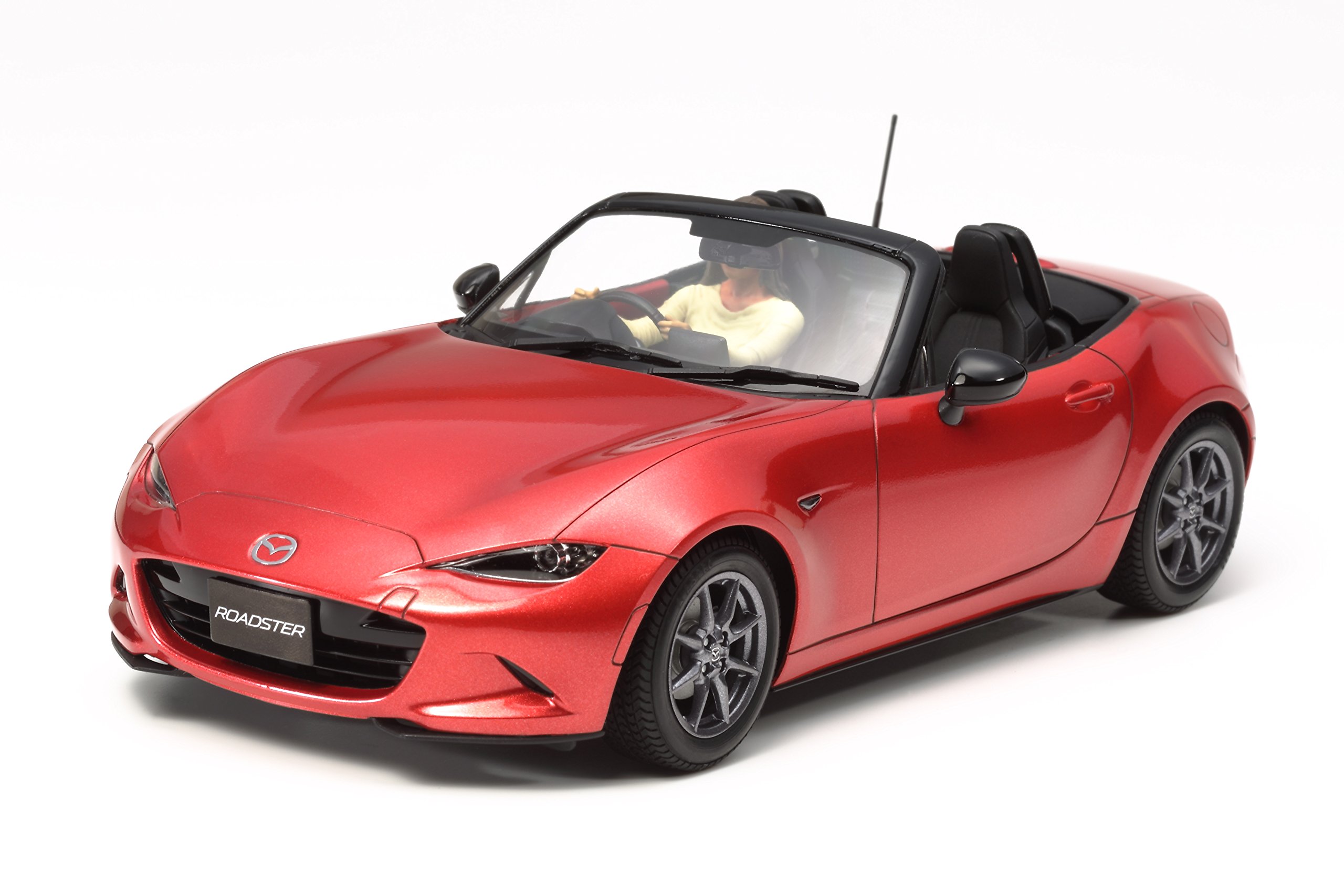 

Автомодель Tamiya Models Mazda Roadster Mx-5 (24342) Красная