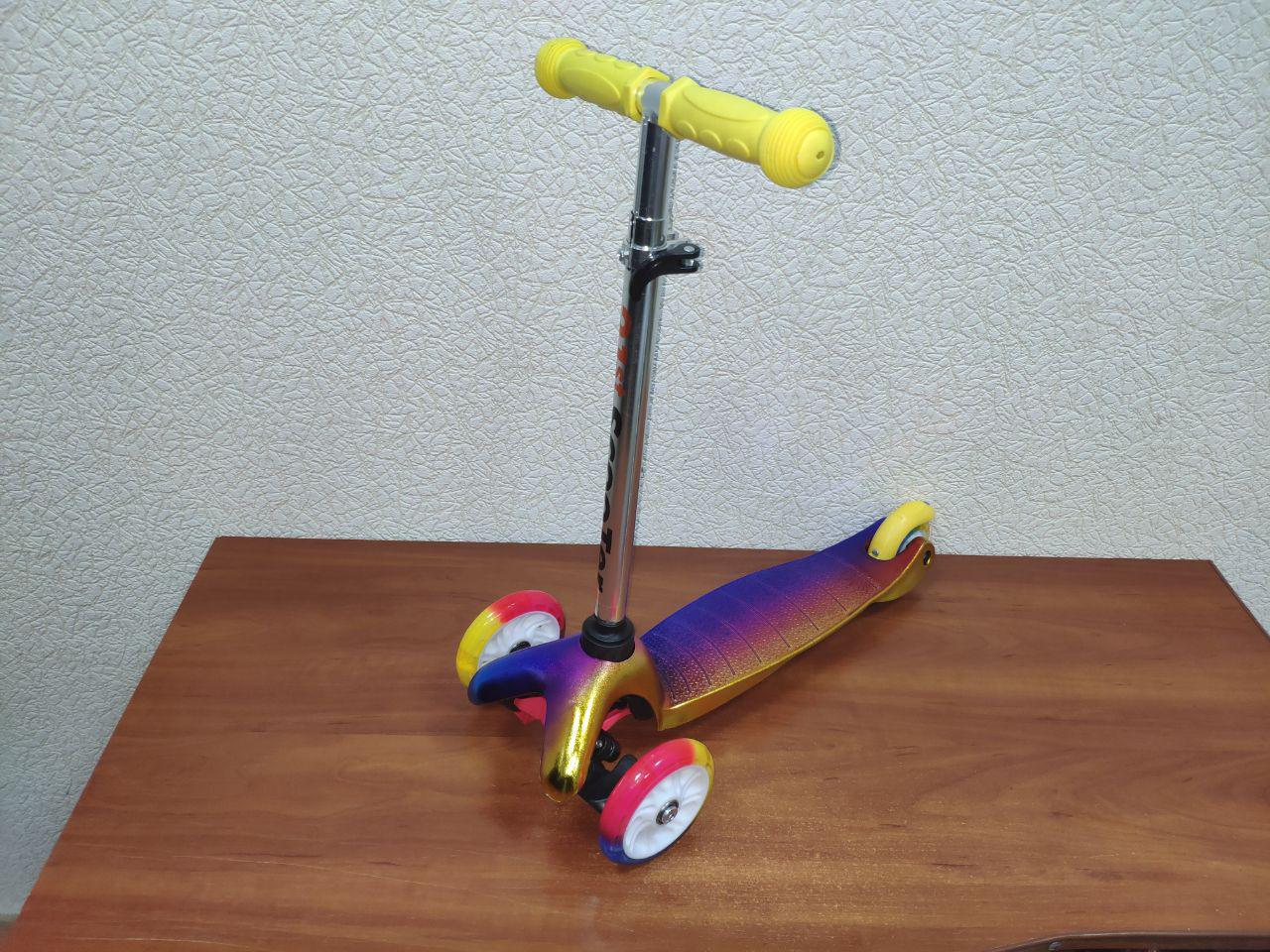 

Детский самокат Scooter Premium,Р 73В, MINI, радуга с желтой ручкой