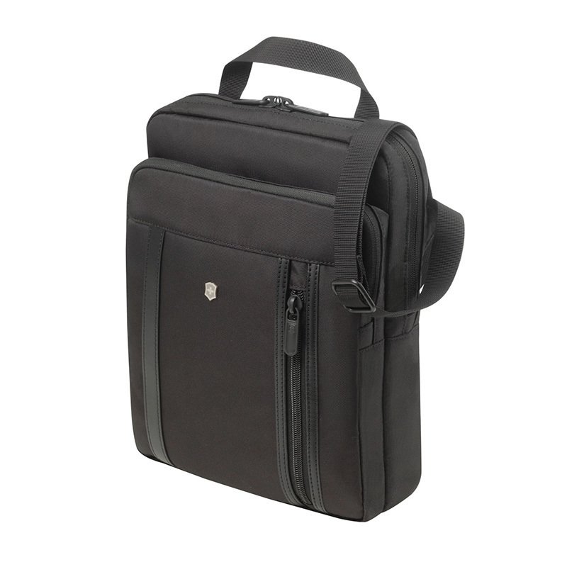 

Мужская сумка Victorinox Travel WERKS PROFESSIONAL 2.0 Black с отд. д/ноут 13" 8л