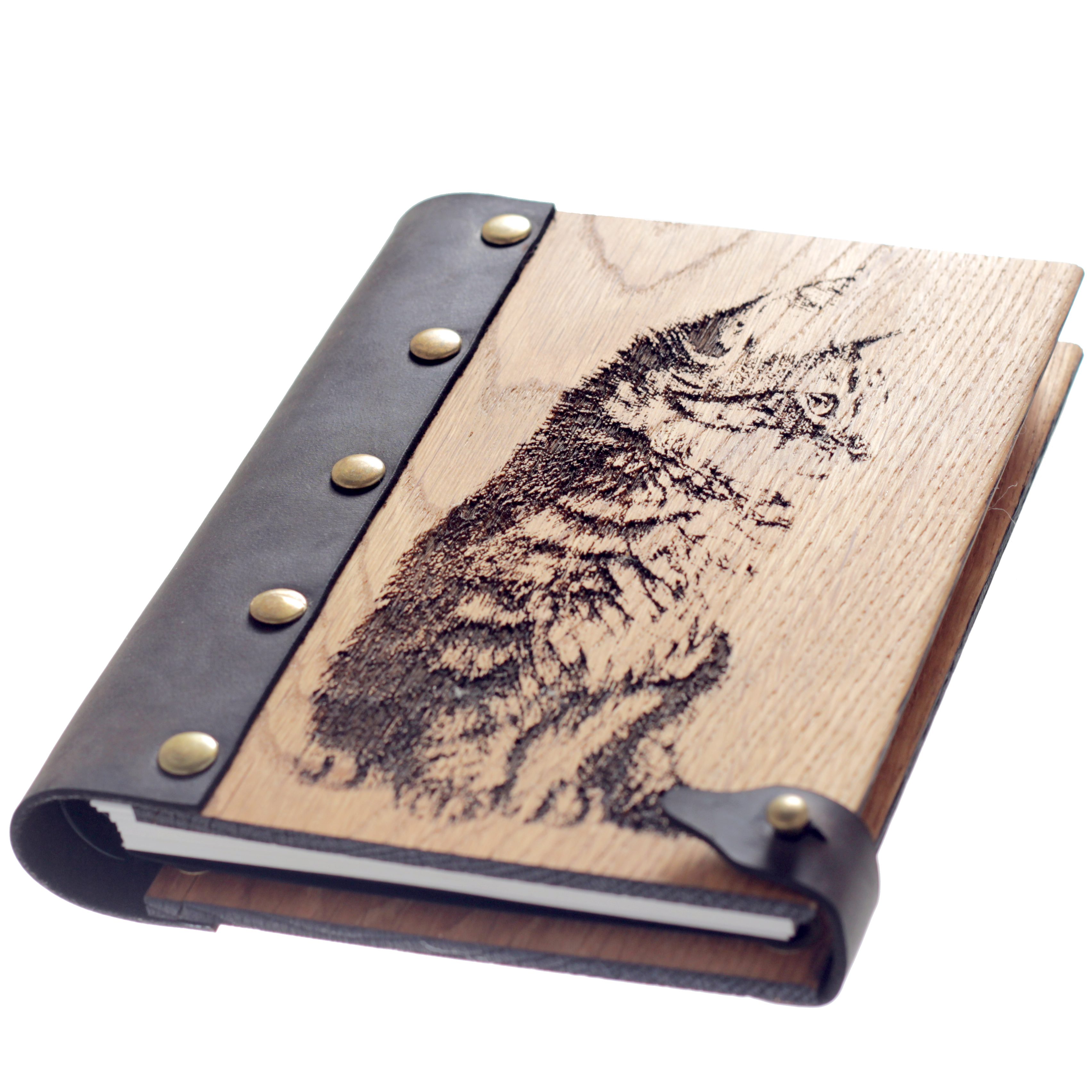 

Блокнот WOODEN NOTEBOOK Котенок Деревянная обложка А6 в точку 80 листов (WN0076)