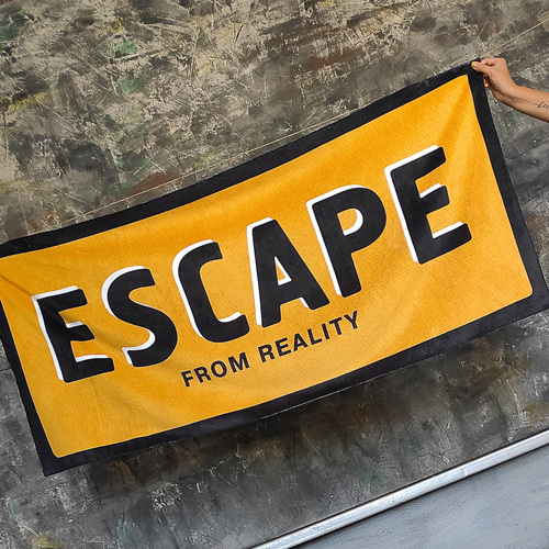 

Полотенце большое с принтом Presentville Escape from reality 150x70 см