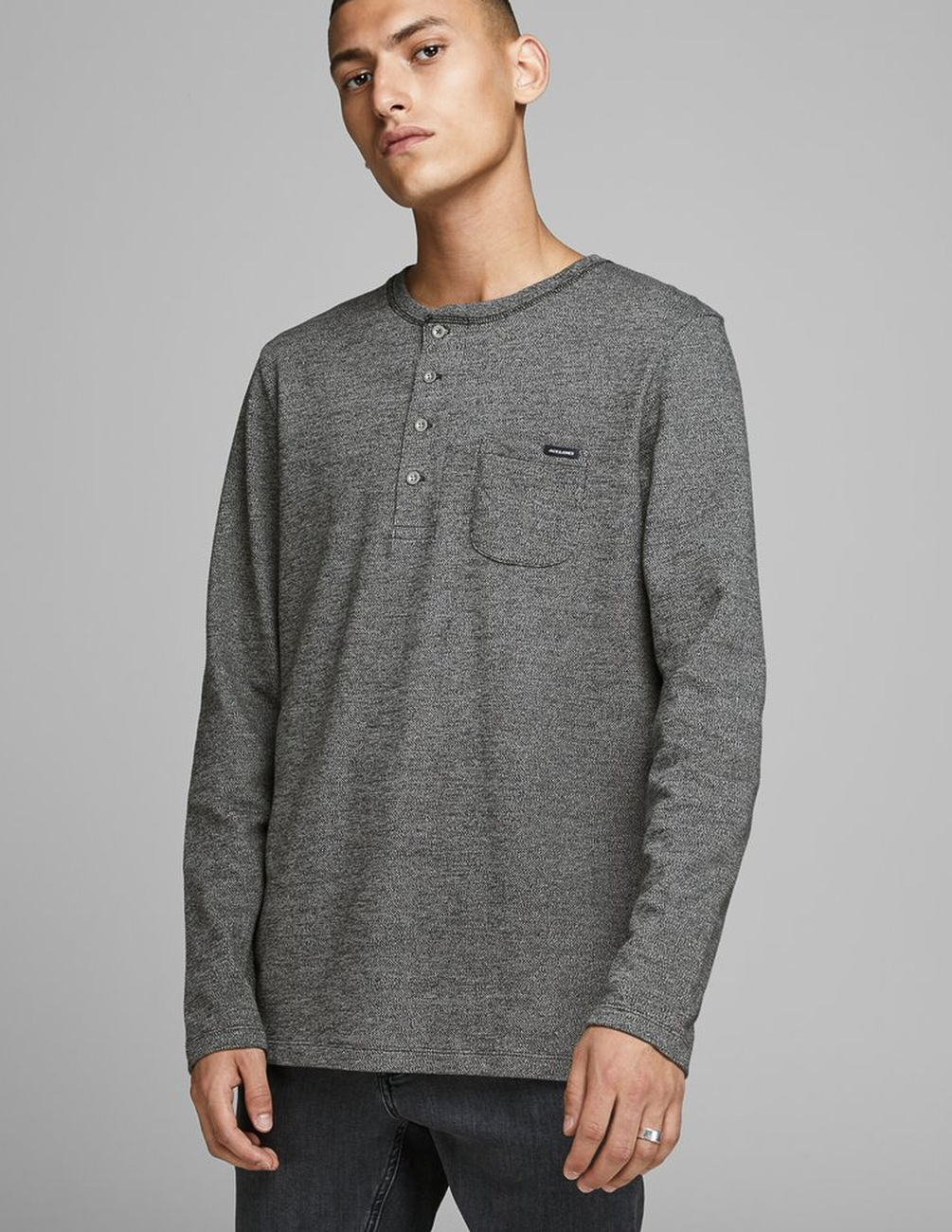 

Футболка д/р JACK&JONES М0106440 цвет серый S