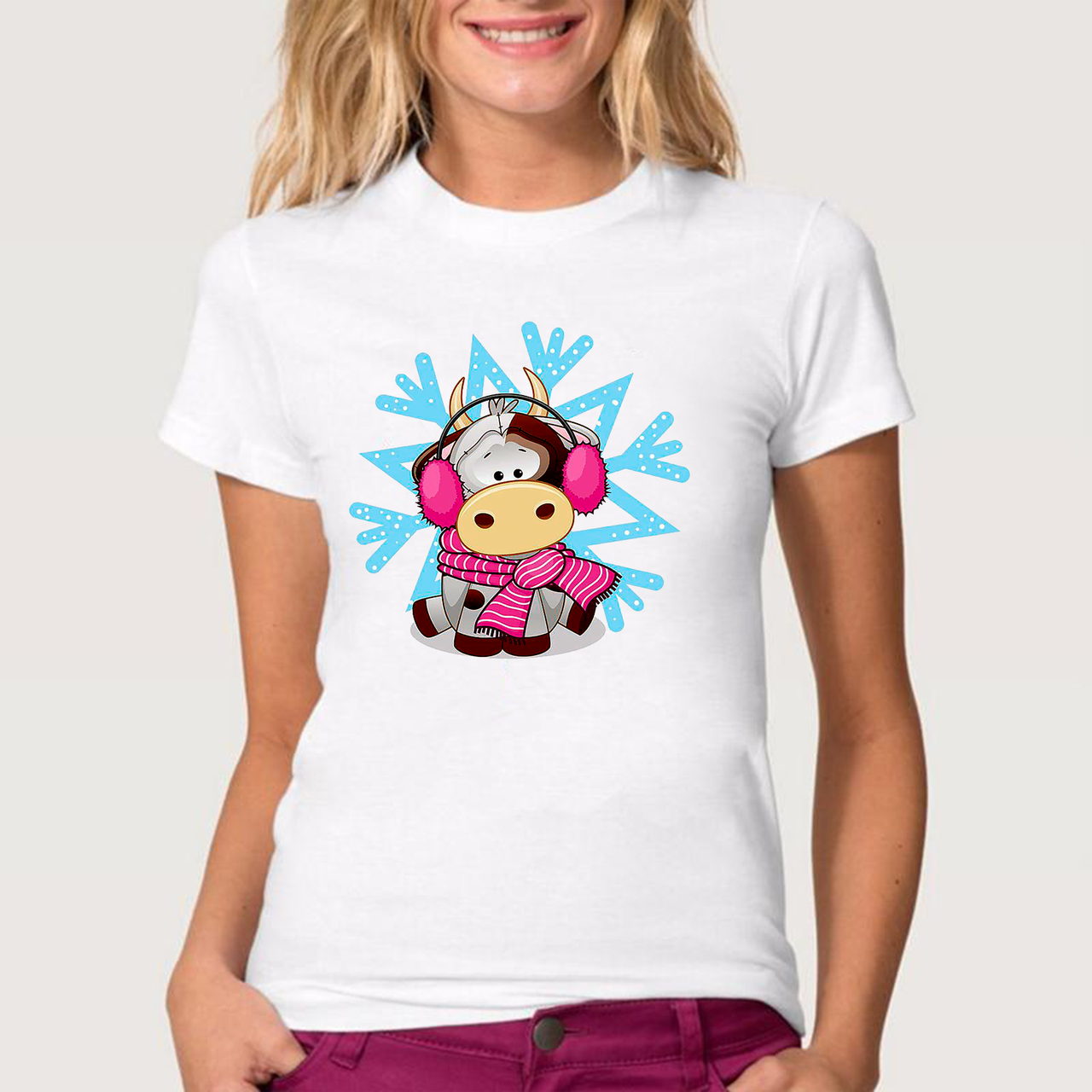 

Футболка женская JHK T-Shirt с принтом "Бычек и снежинка" XL белая