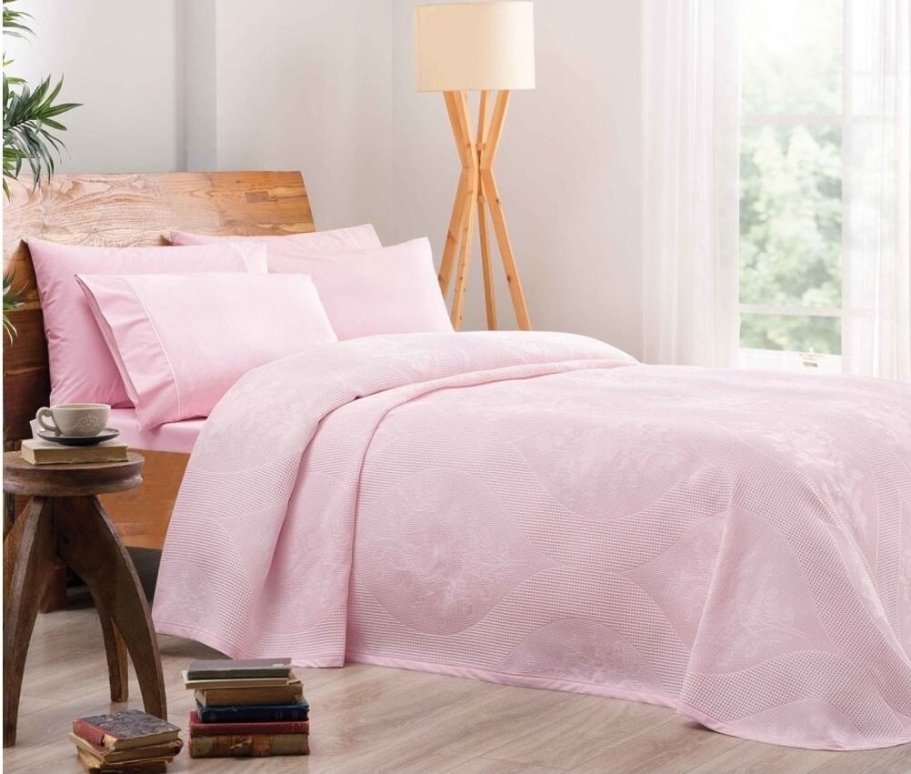 

Двуспальный евро комплект TAC Rosabella Pink + жаккардовое покрывало розовый цвет