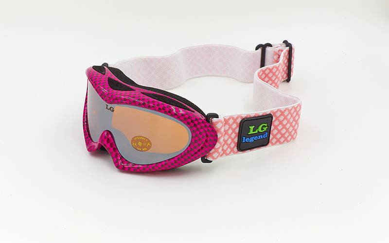 

Детская горнолыжная маска LG7023