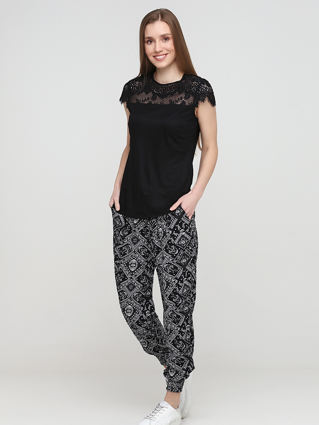 

Брюки H&M 25-0826 38 Черные