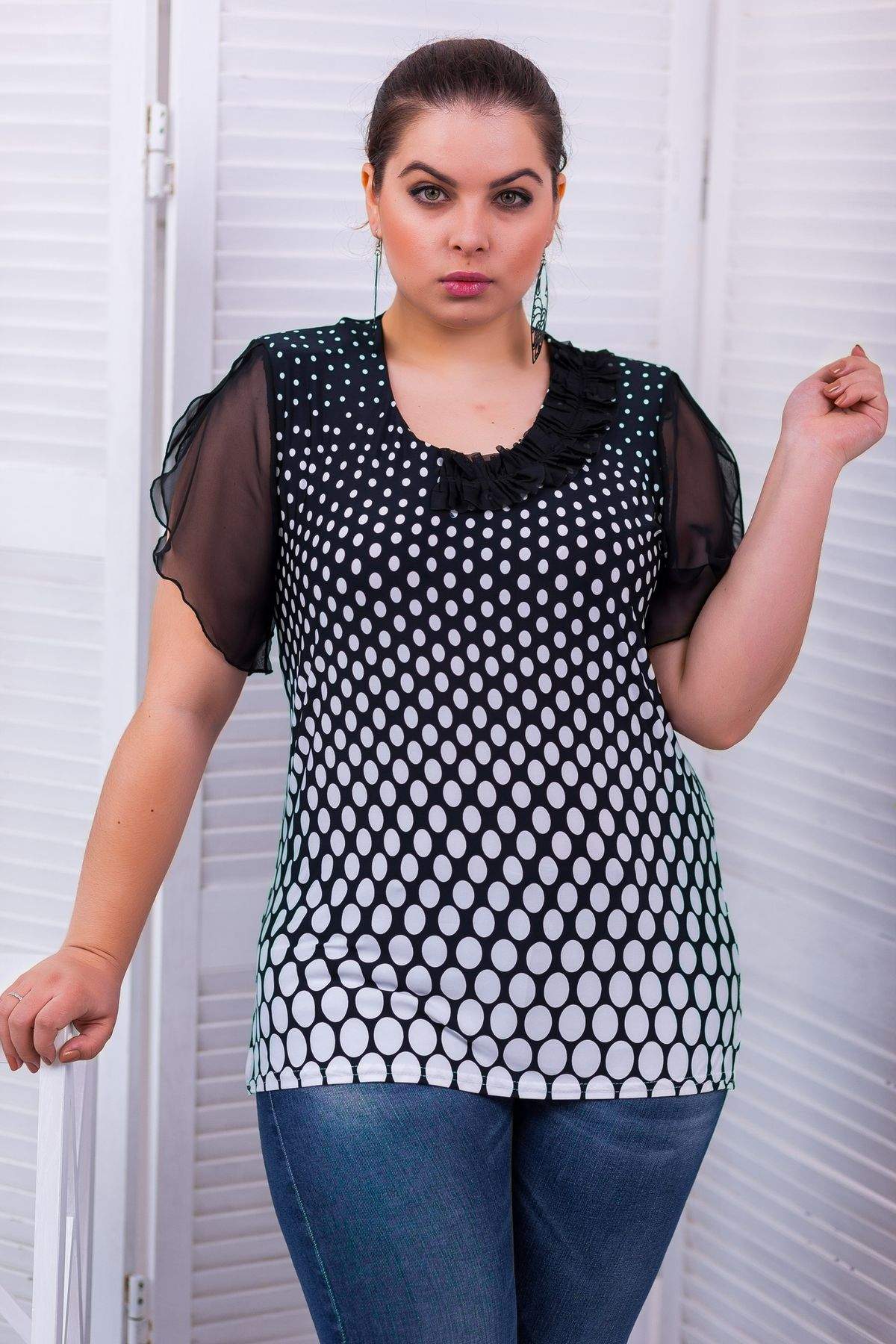 

Блуза с рукавом "крылышко" ВИКА черная 54