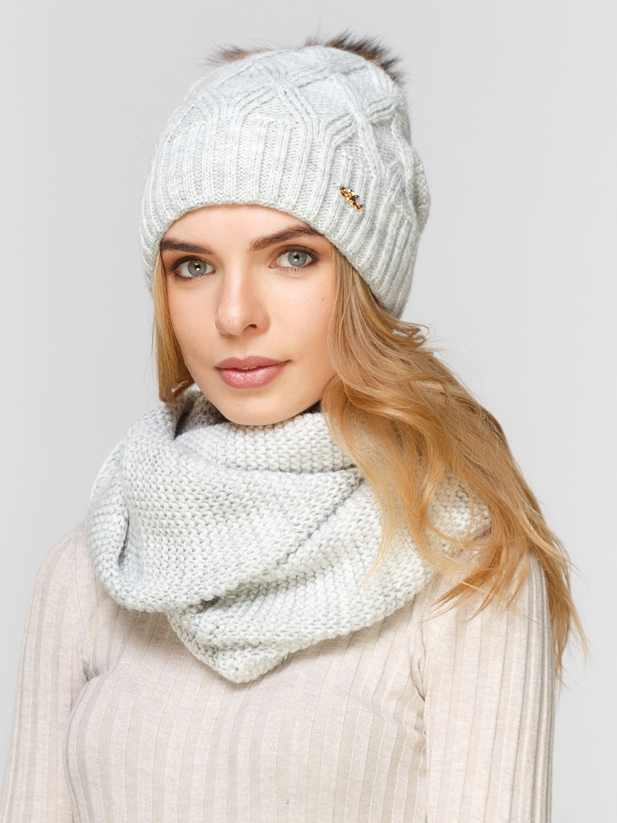 

Комплект: шапка и шарф-снуд Fashion Star 54-60 Дым 6600573