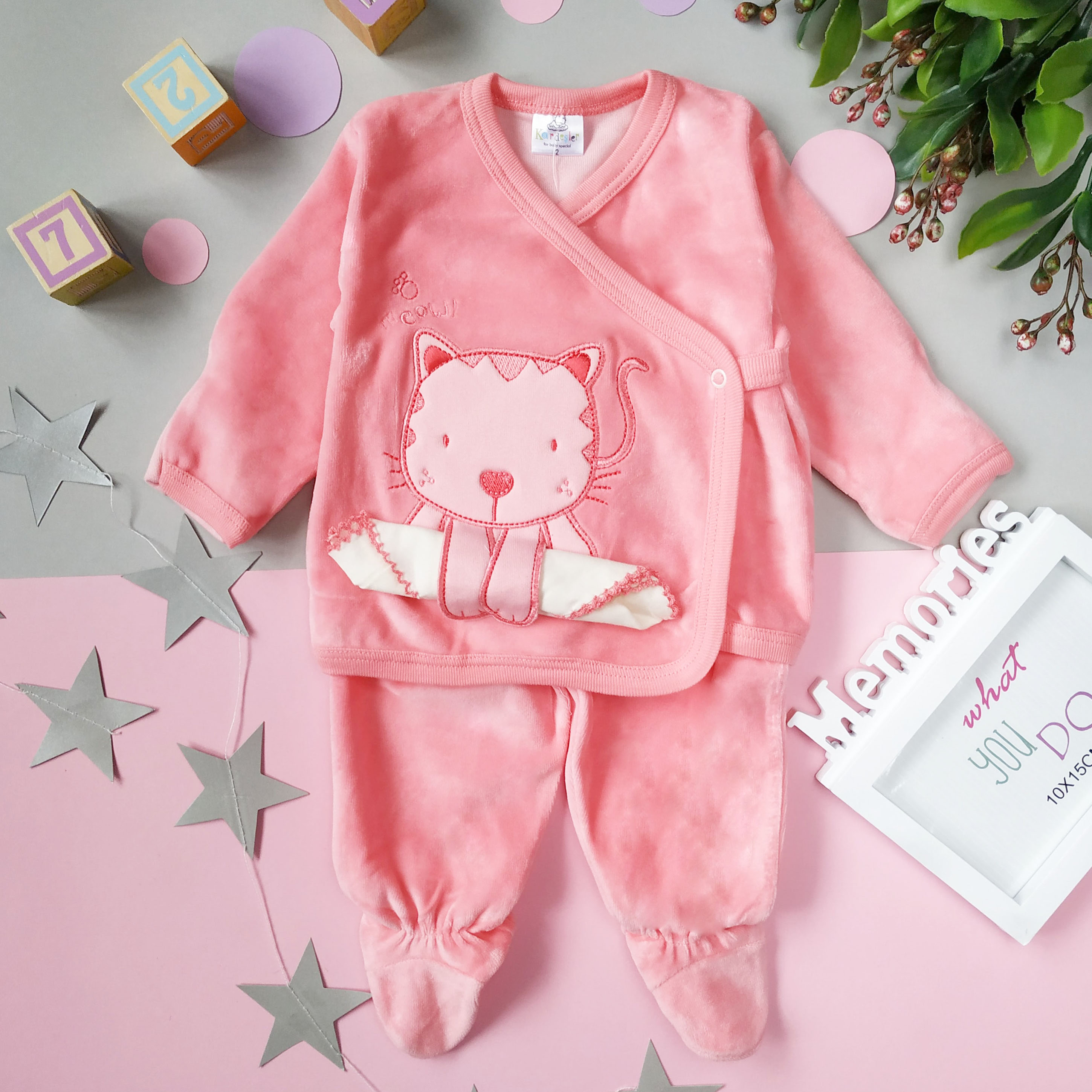 

Костюм велюровый Kids Planet 3708 56 см Персиковый