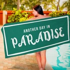 Пляжний рушник великий з принтом Another day in paradise