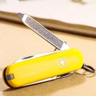 Складной швейцарский нож Victorinox Vx06223.8 Classic SD 7 функций 58 мм желтый - изображение 6