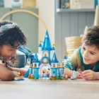 Zestaw klocków LEGO Disney Princess Zamek Kopciuszka i księcia z bajki 365 elementów (43206) - obraz 3