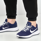 Чоловічі кросівки для бігу Nike Revolution 6 Next Nature DC3728-401 42 (8.5US) 26.5 см Темно-сині (195243075639) - зображення 2