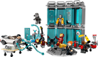 Zestaw klocków LEGO Super Heroes Zbrojownia Iron Mana 496 elementów (76216) - obraz 11