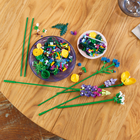 Zestaw klocków LEGO Icons Bukiet z polnych kwiatów 939 elementów (10313) - obraz 7