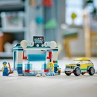 Zestaw klocków LEGO City Myjnia samochodowa 243 elementy (60362) - obraz 3