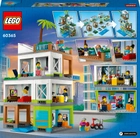 Конструктор LEGO City Багатоквартирний будинок 688 деталей (60365) - зображення 10