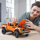 Zestaw klocków LEGO Technic Ford F-150 Raptor 1379 elementów (42126) - obraz 3