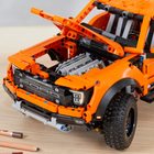 Zestaw klocków LEGO Technic Ford F-150 Raptor 1379 elementów (42126) - obraz 5