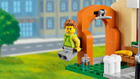 Конструктор LEGO City Торгова вулиця 533 деталі (60306) - зображення 8
