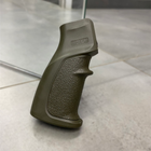 Рукоятка пистолетная прорезиненная для AR15 DLG TACTICAL (DLG-106), цвет Олива, с отсеком для батареек Олива - изображение 7